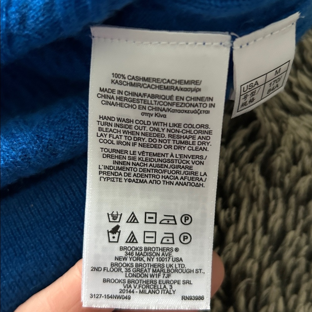 Brooks Brothers Vibrant Blue Cableknit Cashmere Crewneck Sweater - Picture 3 of 4